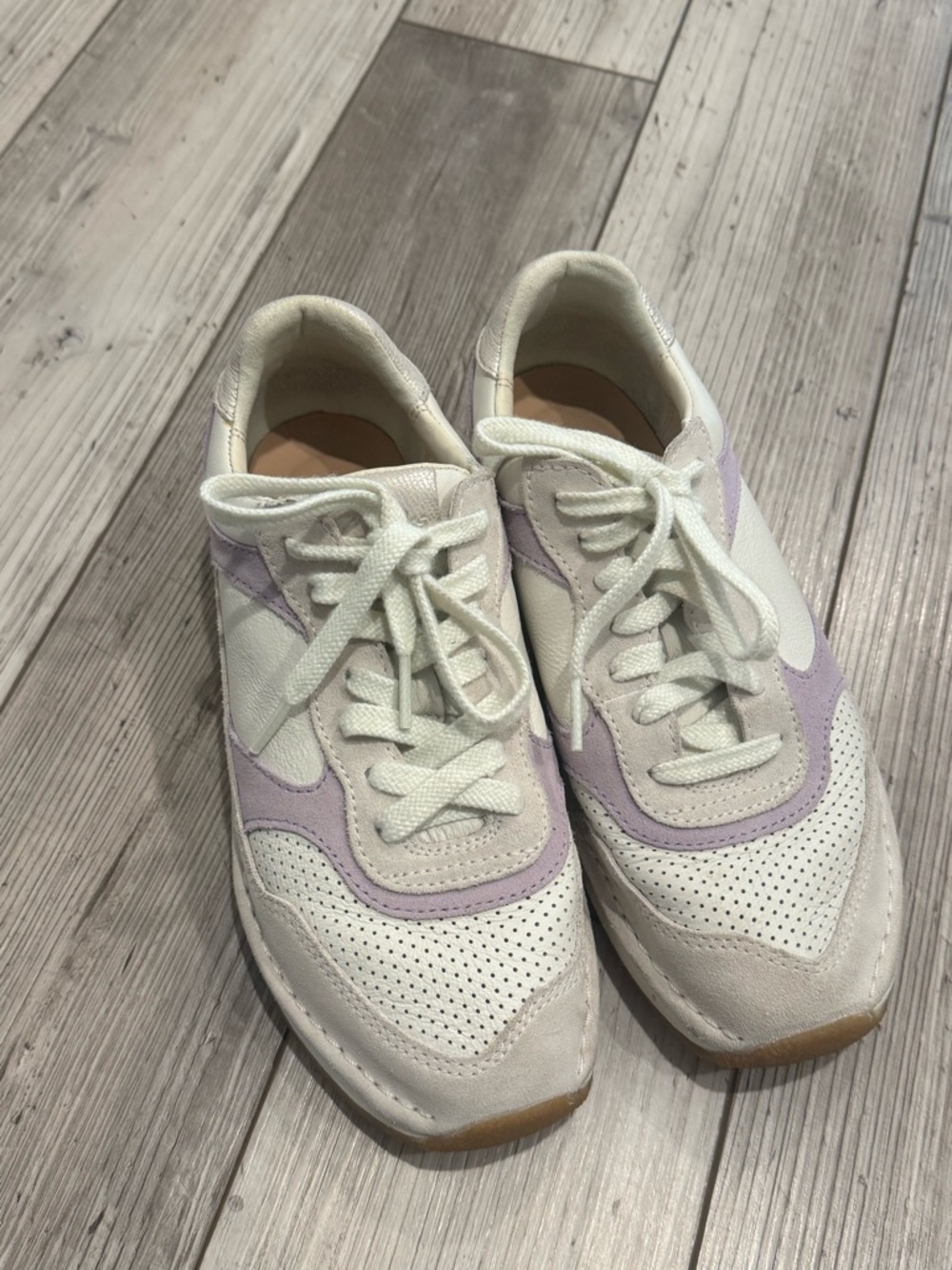 Clarks Women's Casual Sneakers